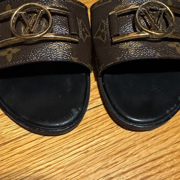 Louis Vuitton Black and Brown Monogram Sandals - Picture 4 of 6